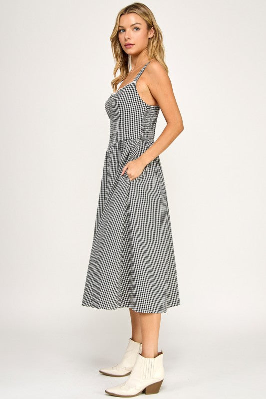 D5606 Gingham Charm Midi Dress