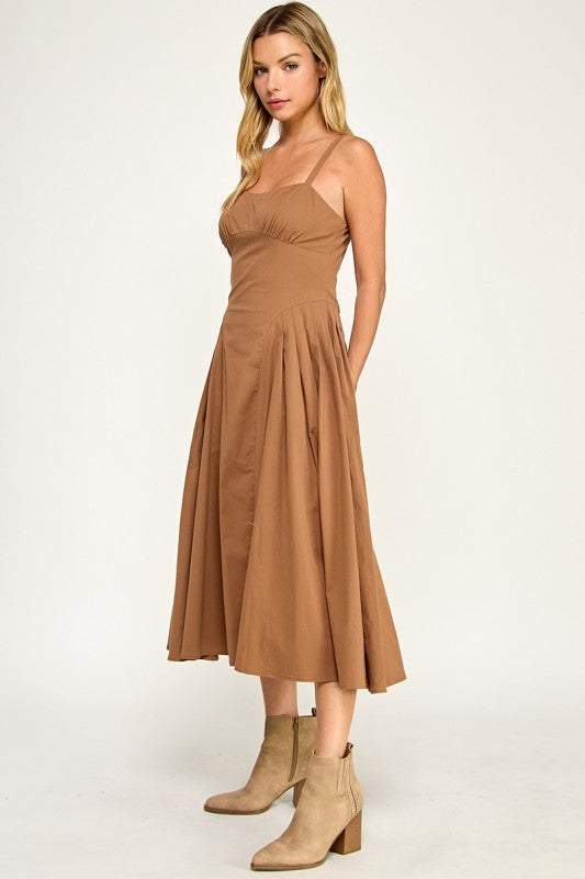 D5590 Structured Fit & Flare Midi Dress