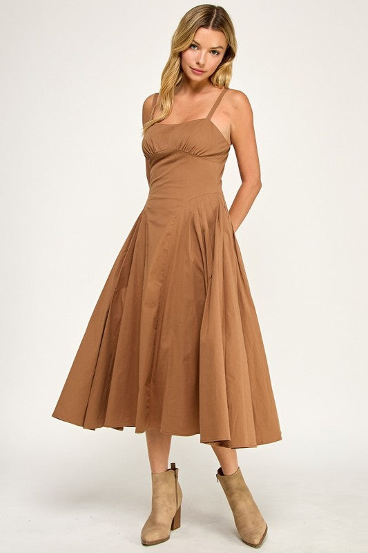 D5590 Structured Fit & Flare Midi Dress