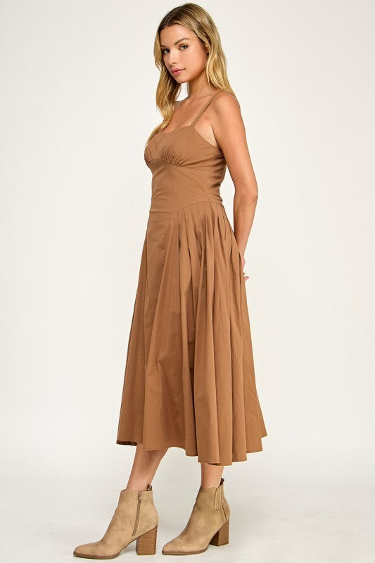 D5590 Structured Fit & Flare Midi Dress