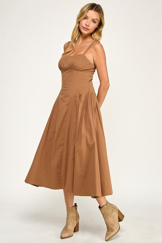 D5590 Structured Fit & Flare Midi Dress