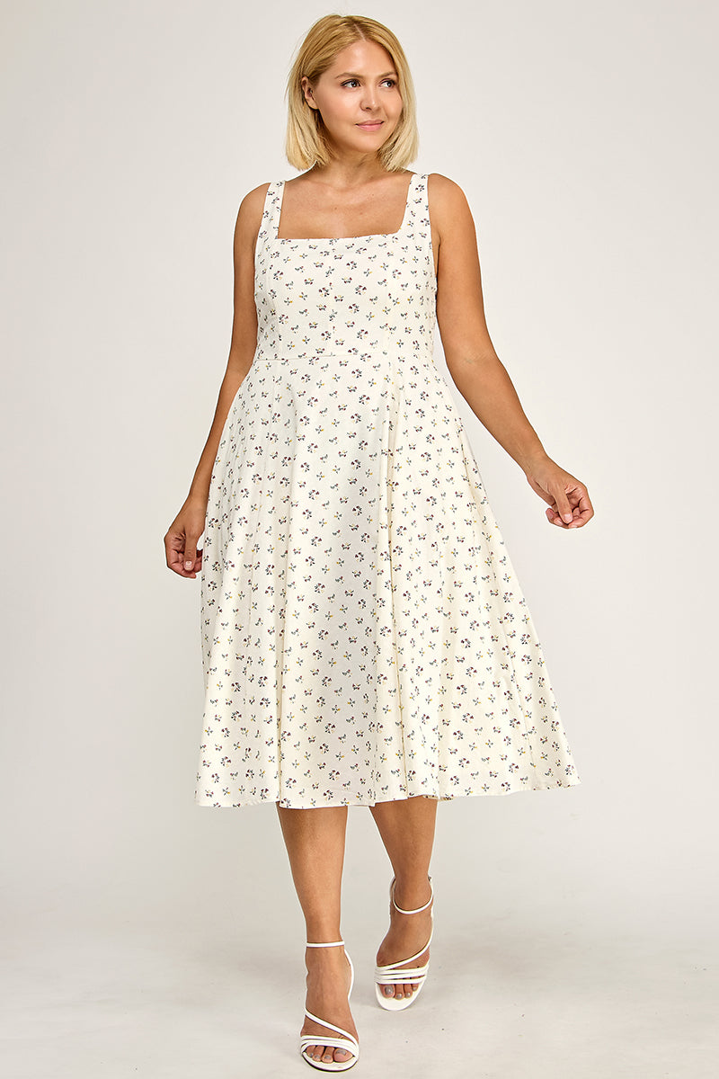 D5555X Plus-Size Floral Smocked Midi Dress