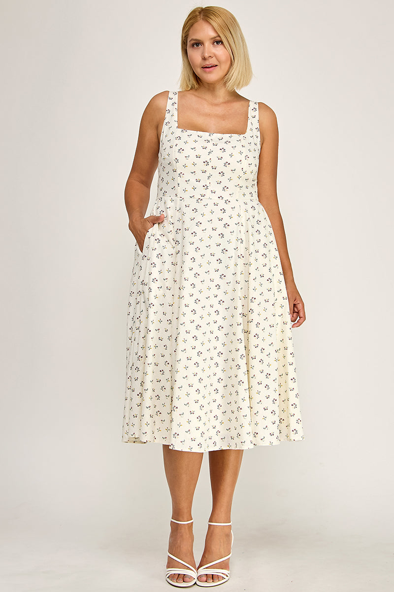 D5555X Plus-Size Floral Smocked Midi Dress